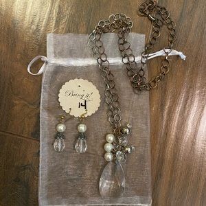 Necklace and earring set